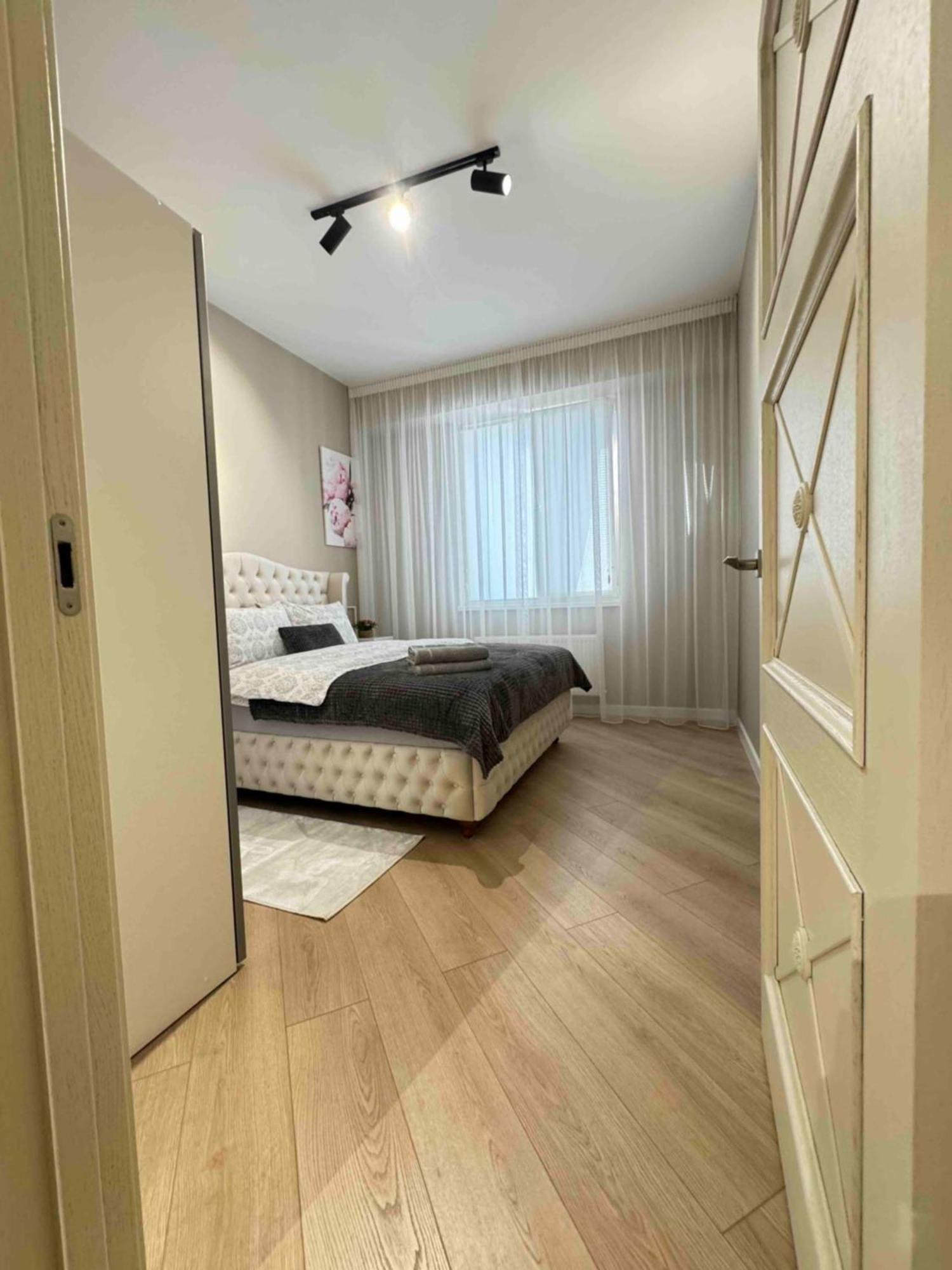 Rentnow Modern Business Apartment With 3 Bedrooms In Centre צ'יסינאו מראה חיצוני תמונה