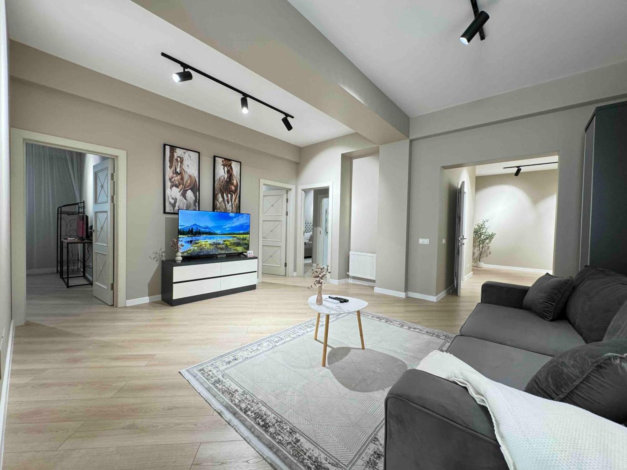 Rentnow Modern Business Apartment With 3 Bedrooms In Centre צ'יסינאו מראה חיצוני תמונה